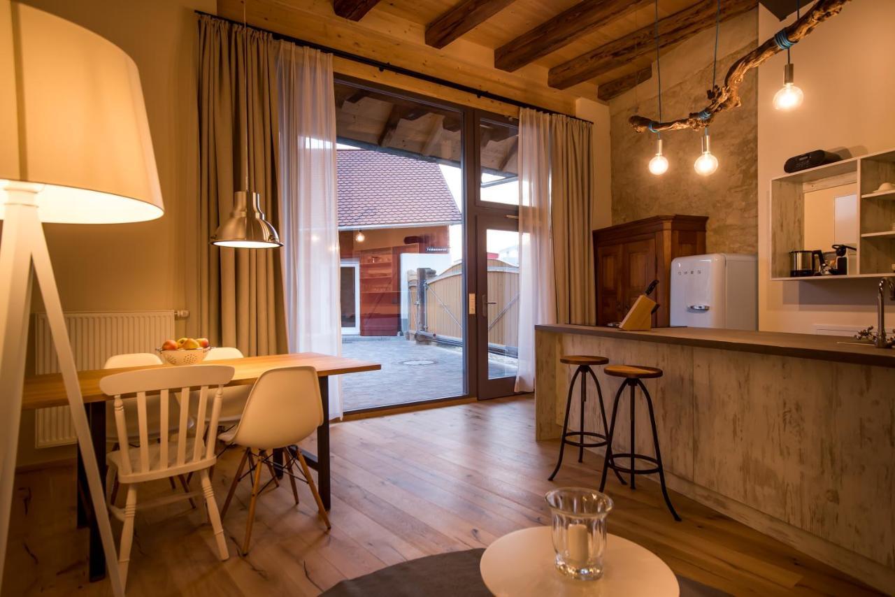 Baumgartners Dreiseithof - Historisch, Modern, Zentral Apartment Bad Krozingen Room photo