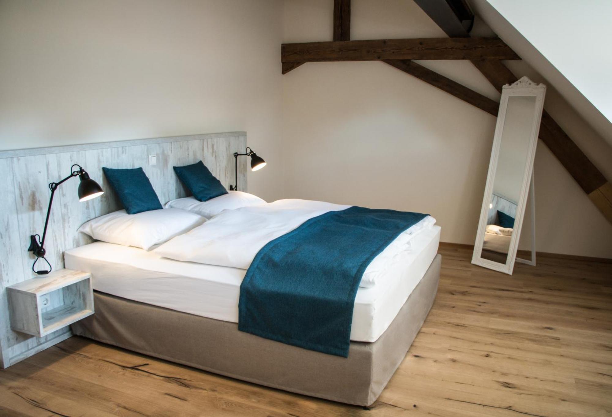 Baumgartners Dreiseithof - Historisch, Modern, Zentral Apartment Bad Krozingen Room photo